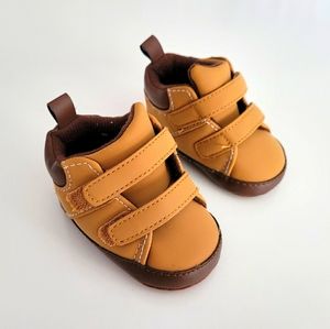 Infant crib shoes Brown